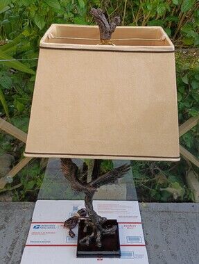 Giovanni Collection -Bronze Eagle Table Lamp - Rustic Home Art Accent, Brown.